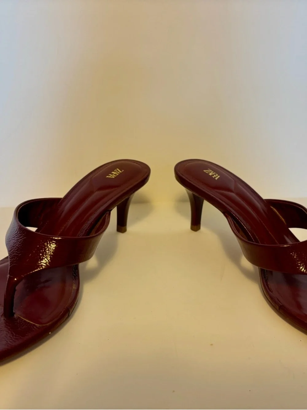 Zara Burgundy Patent Leather Thong Heeled Sandals - Picture 3 of 8